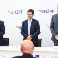 Potpisivanje ugovora za obnovu voznog parka HZ Putničkog prijevoza novim vlakovima