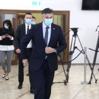 Andrej Plenković dolazi na sjednicu kluba zastupnika HDZ-a