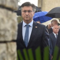 Andrej Plenković i Milorad Pupovac na komemoraciji ubijenih srpskih civila u Varivodama