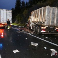 Dva teretna vozila sudarila se kod tunela Veliki Gložac