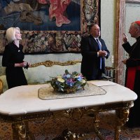 Mike Pompeo na turneji