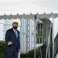 Donald Trump stiže u bolnicu Walter Reed