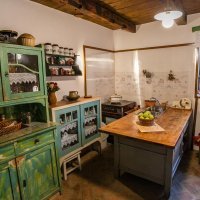 Stričev grunt, Stara Kapela