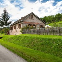 Stričev grunt, Stara Kapela