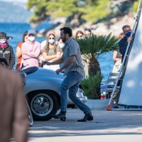 Nicolas Cage i Pedro Pascal snimaju na cavtatskoj rivi