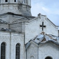 Granatirana katedrala u Nagorno Karabahu