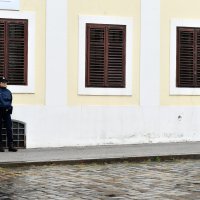 Propucana stakla i zgrada Vlade