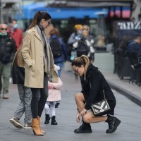 Antea Kodžoman i Maja Cvjetković s djecom na Cvjetnom trgu