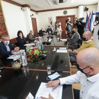 Gradonačelnik Milan Bandić sastao se s predstavnicima udruženja ugostitelja