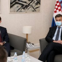 Premijer Plenković primio predstavnike Međunarodne košarkaške federacije