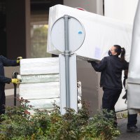 Postavljanje kreveta u Areni za oboljele od covida-19