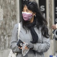 Građani nose maske i na otvorenom