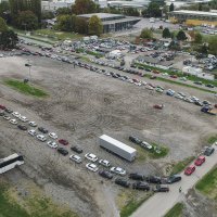 Fotografije iz zraka: Gužve kod Velesajma, gdje se građani testiraju na koronavirus