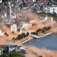 Pripadnici Torcide aktivirali dimne bombe na rivi povodom 70. rođendana