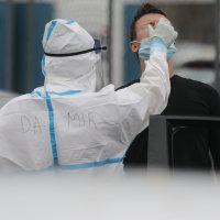 Zagreb: Parkiralište ZG Velesajma, testiranje građana na Covid 19