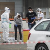 Zagreb: Parkiralište ZG Velesajma, testiranje građana na Covid 19