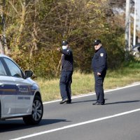 U sudaru dvaju automobila poginulo troje putnika