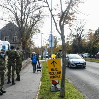 Vojska ispred parkirališta Nastavnog zavoda za javno zdravstvo Andrija Štampar, koronavirus