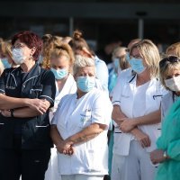 Zagreb: Prosvjed medicinskih djelatnika KB Dubrava zbog situacije s koronavirusom