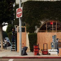 Daske na izlozima američkih trgovina