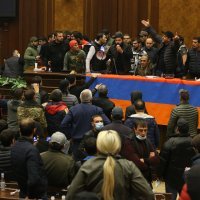Nezadovoljni građani upali u armenski parlament