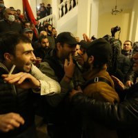 Nezadovoljni građani upali u armenski parlament