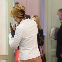 Zagreb: Karolina Vidović Krišto u sabornicu ušla bez maske, stavila je tek kad su je primijetili novinari