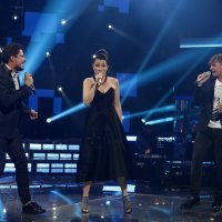 Mentori polufinalne emisije izveli su pjesmu 'Smijem se' grupe Jinx