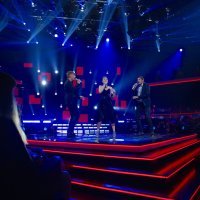 Mentori polufinalne emisije izveli su pjesmu 'Smijem se' grupe Jinx