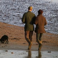 Princ William i Kate Middleton u šetnji sa štenetom Lupom