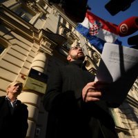 Zagreb: Tomislav Tomašević podnio kaznenu prijavu DORH-u protiv gradonačelnika Bandića