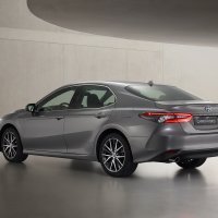 Toyota osvježila Camry Hybrid za 2020.