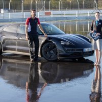 Porsche Taycan ušao je u Guinnessovu knjigu svjetskih rekorda za najduži 'drift' s električnim vozilom