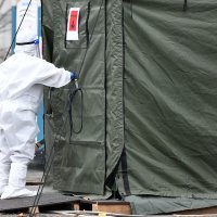 Varaždin: Krešimir Luetić posjetio bolnicu u Varaždinu gdje se oboljeli smještaju u šatore