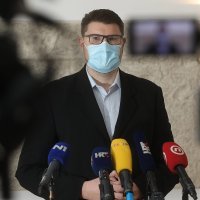 Press konferencija predsjednika SDP-a Peđe Grbina