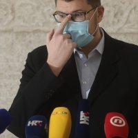 Press konferencija predsjednika SDP-a Peđe Grbina