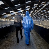 Mette Frederiksen na farmi nerčeva