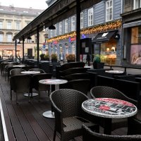 Puste terase zatvorenih ugostiteljskih objekata u centru Zagreba