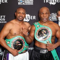 Mike Tyson - Roy Jones Jr.