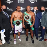 Mike Tyson - Roy Jones Jr.