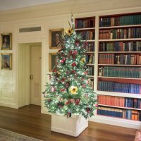 Melania Trump posljednji je put okitila Bijelu kuću blagdanskim dekoracijama