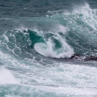 Jaka bura i valovi na Rtu Kamenjak