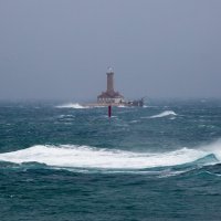 Jaka bura i valovi na Rtu Kamenjak