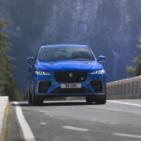Jaguar F-Pace SVR
