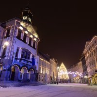 Adventsko raspoloženje u praznoj Ljubljani tijekom policijskog sata