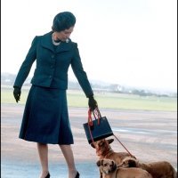 Kraljica Elizabeta II. sa psima