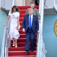 Donald i Melania Trump sa sinom Baronom
