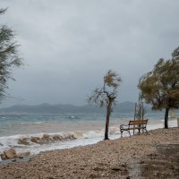 Orkansko jugo uz kišu opustošilo je ulice Zadra