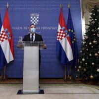 Zagreb: Beroš i Fuch potvrdili kako srednjoškolci prelaze na online nastavu