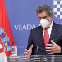 Zagreb: Beroš i Fuch potvrdili kako srednjoškolci prelaze na online nastavu